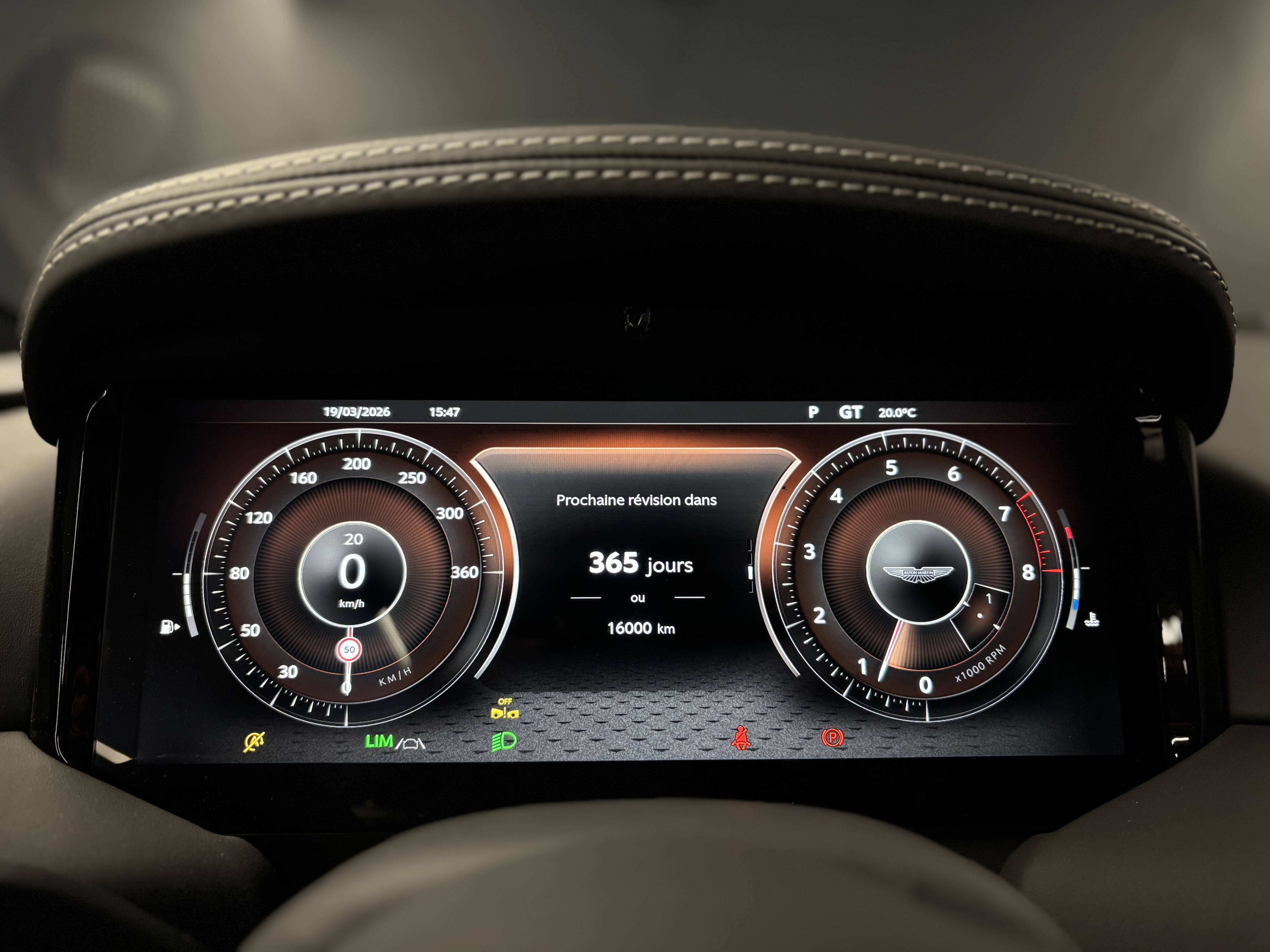 DB11 COUPE DB12 Coup&eacute; 4.0 Biturbo V8 &mdash; 13