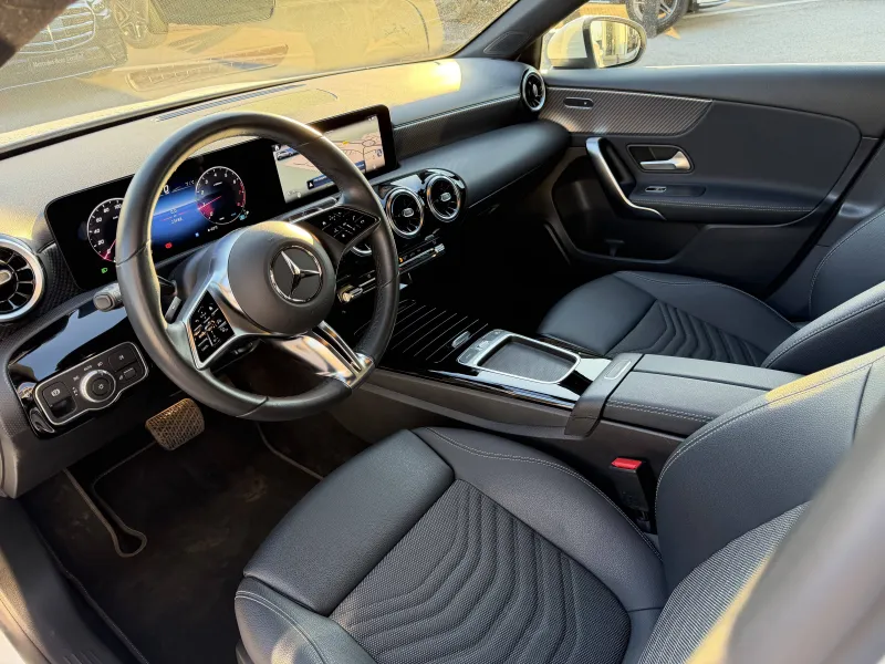 Image secondaire du véhicule 9