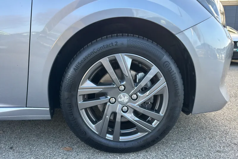 Image secondaire du véhicule 12