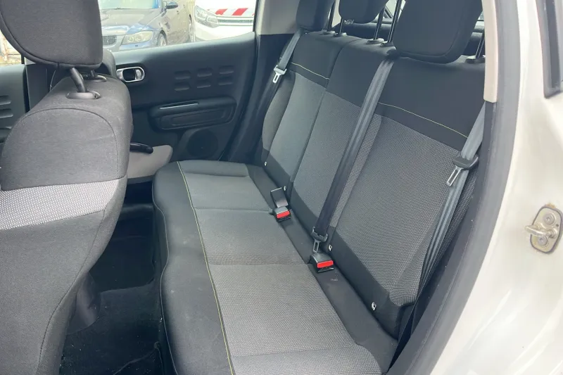 Image secondaire du véhicule 12