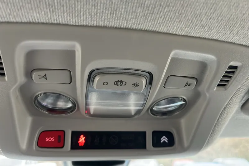 Image secondaire du véhicule 30