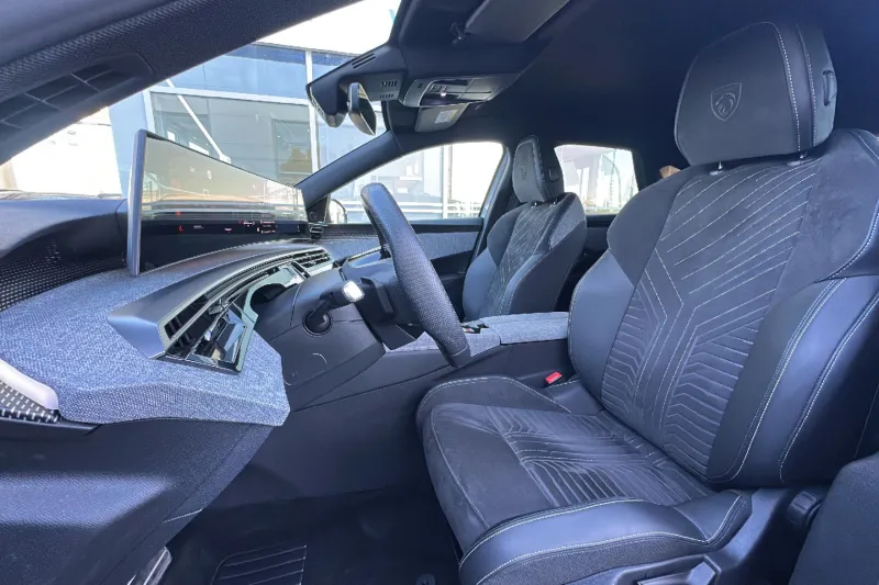 Image secondaire du véhicule 10