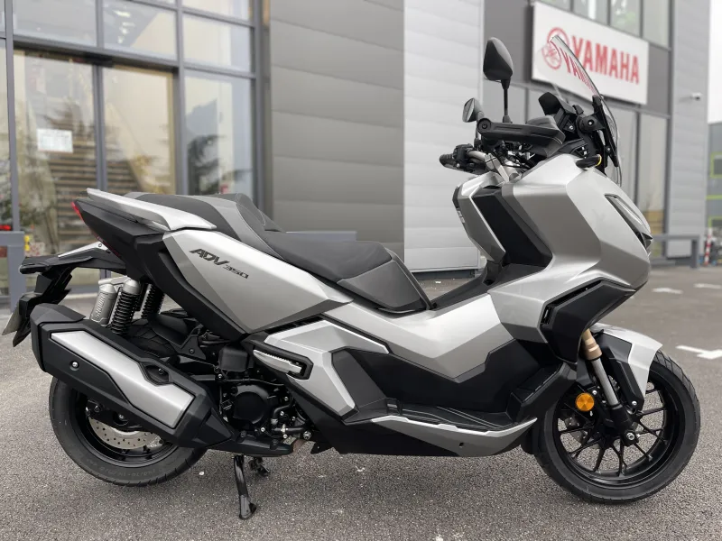 Image secondaire du véhicule 4