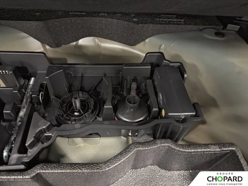 Image secondaire du véhicule 14