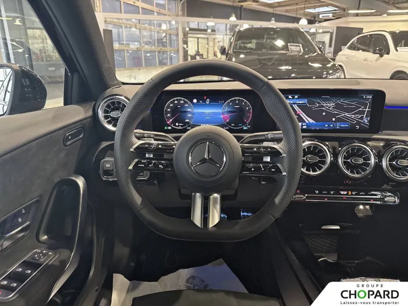 Image secondaire du véhicule 11