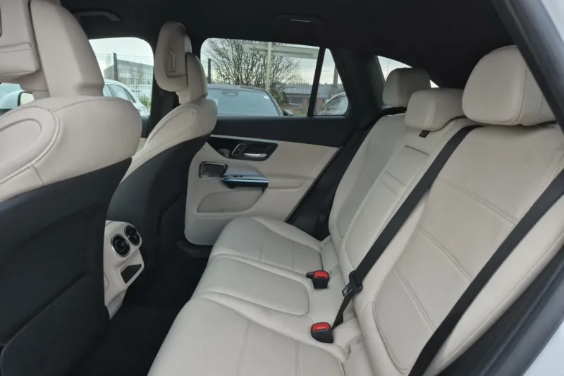 Image secondaire du véhicule 12