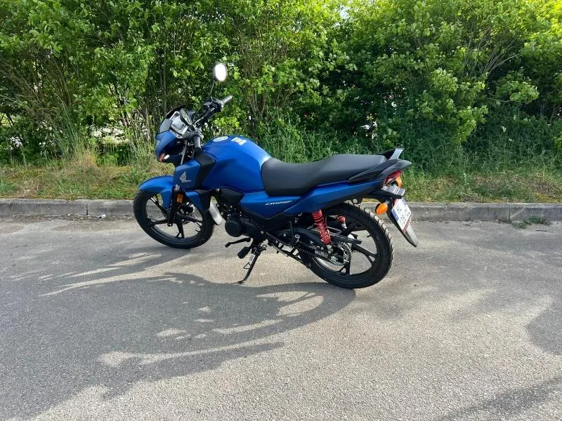 Image secondaire du véhicule 4