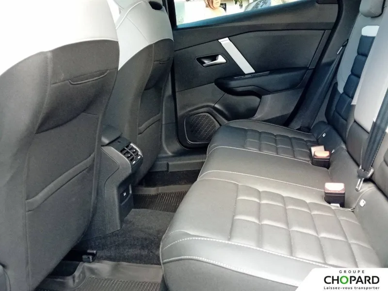 Image secondaire du véhicule 19