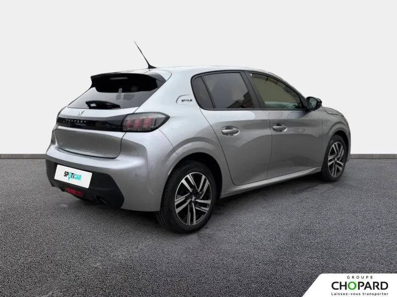 Image secondaire du véhicule 4