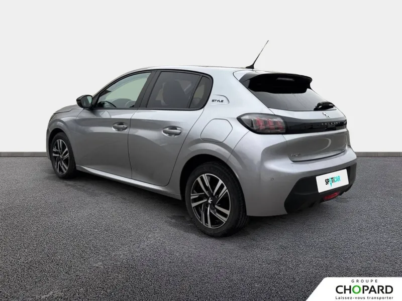 Image secondaire du véhicule 8