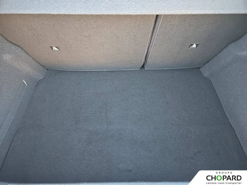 Image secondaire du véhicule 9