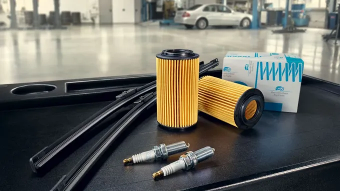 Service Select Mercedes-Benz : filtres, bougies, balais d'essuie-glaces