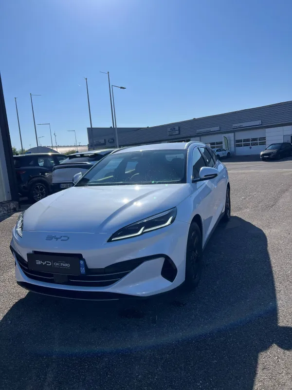 BYD-SEAL 6 TOURING-Seal 6 Touring 1.5l DM-i 135 kW PHEV BYD-SEAL 6 TOURING-d'occasion chez BYD Bourg-en-Bresse