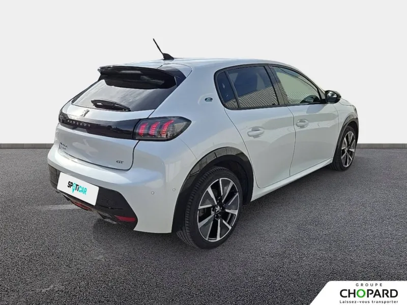 Image secondaire du véhicule 4