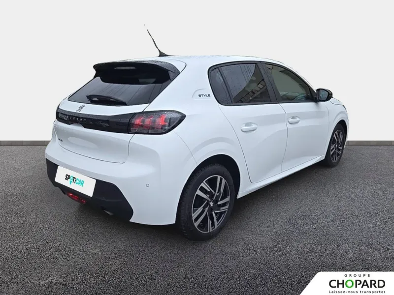 Image secondaire du véhicule 4