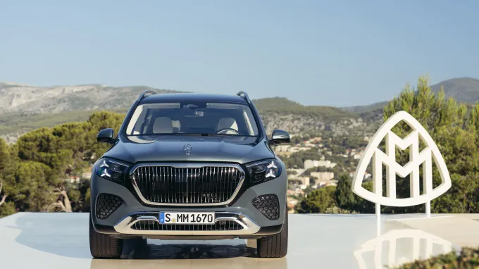 Mercedes GLS Maybach 2026 : face avant