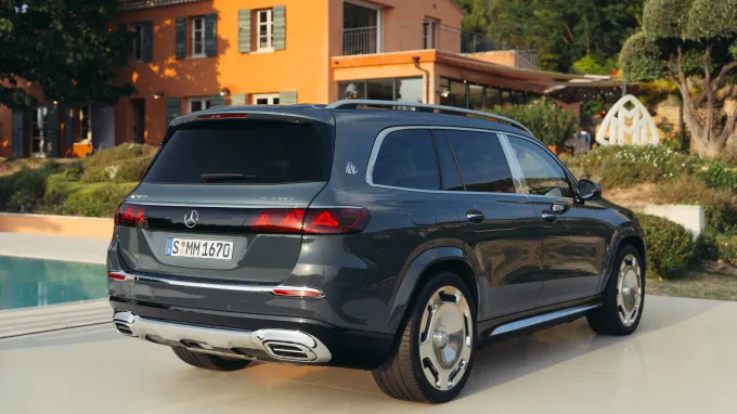 Mercedes GLS Maybach 2026 : 3/4 arrière