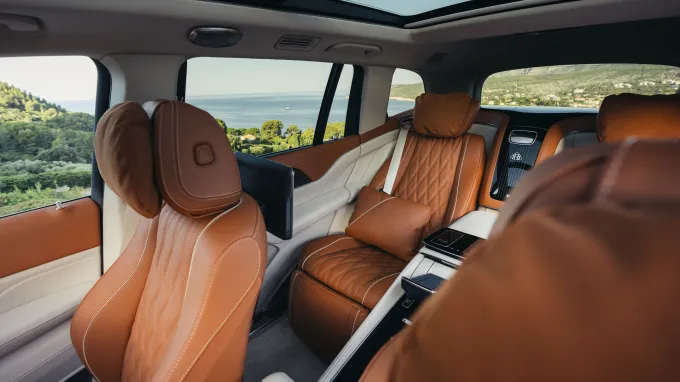 Mercedes GLS Maybach 2026 : Intérieur cuir marron