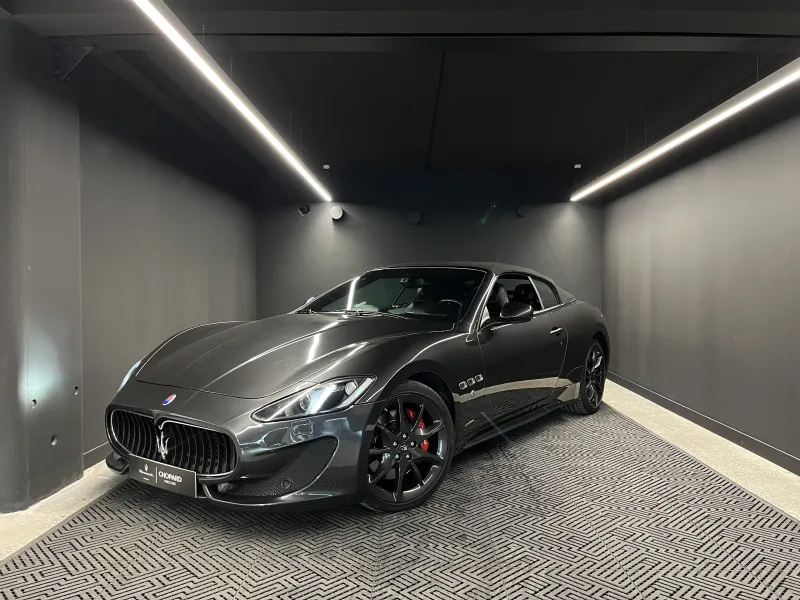 Maserati-GranCabrio-4.7 V8 SPORT Maserati-GranCabrio-d'occasion chez Maserati Cannes