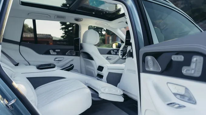 Mercedes GLS Maybach 2026 : Habitacle arrière