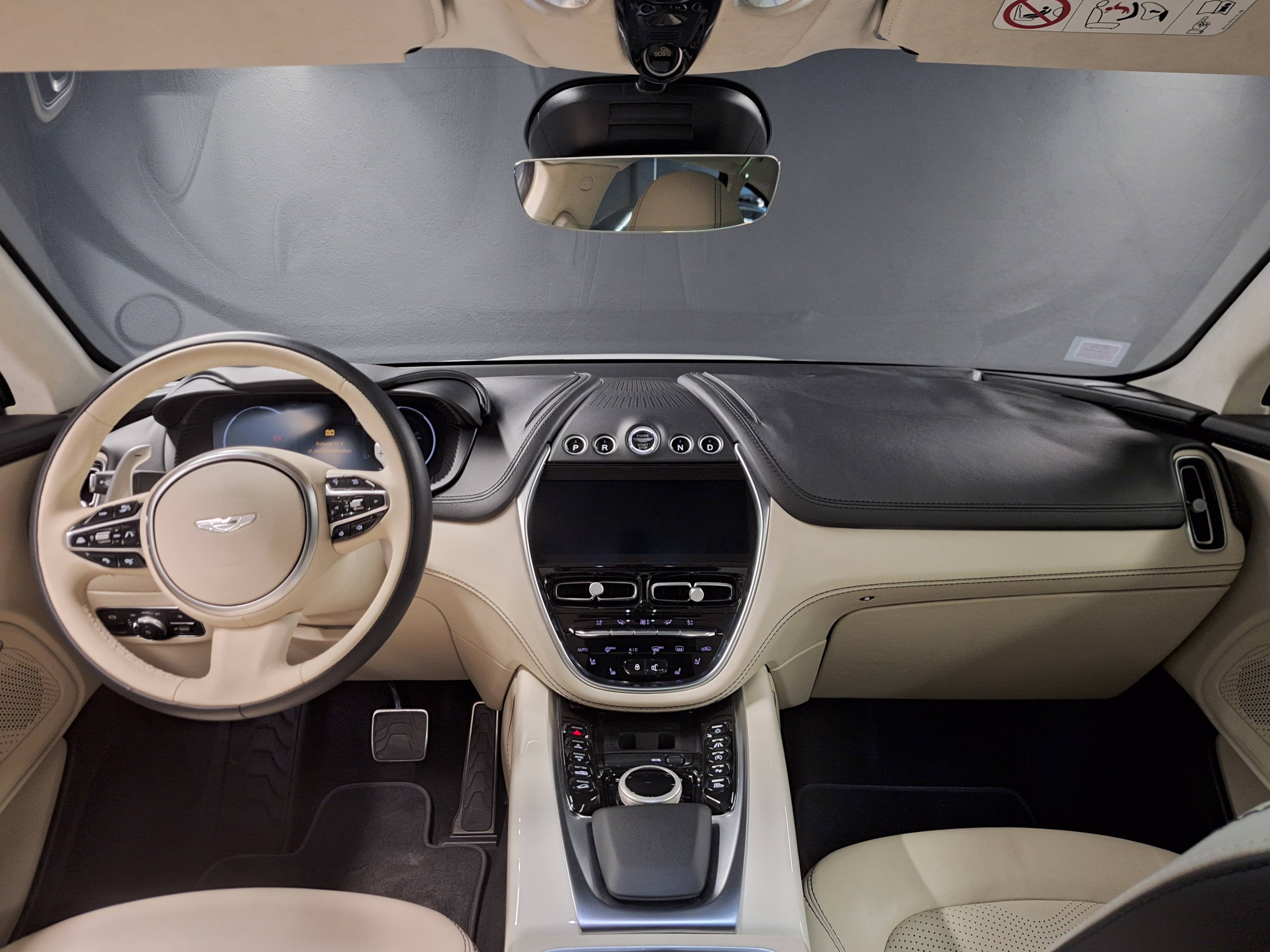 DBX DBX 4.0 Biturbo V8 &mdash; 16