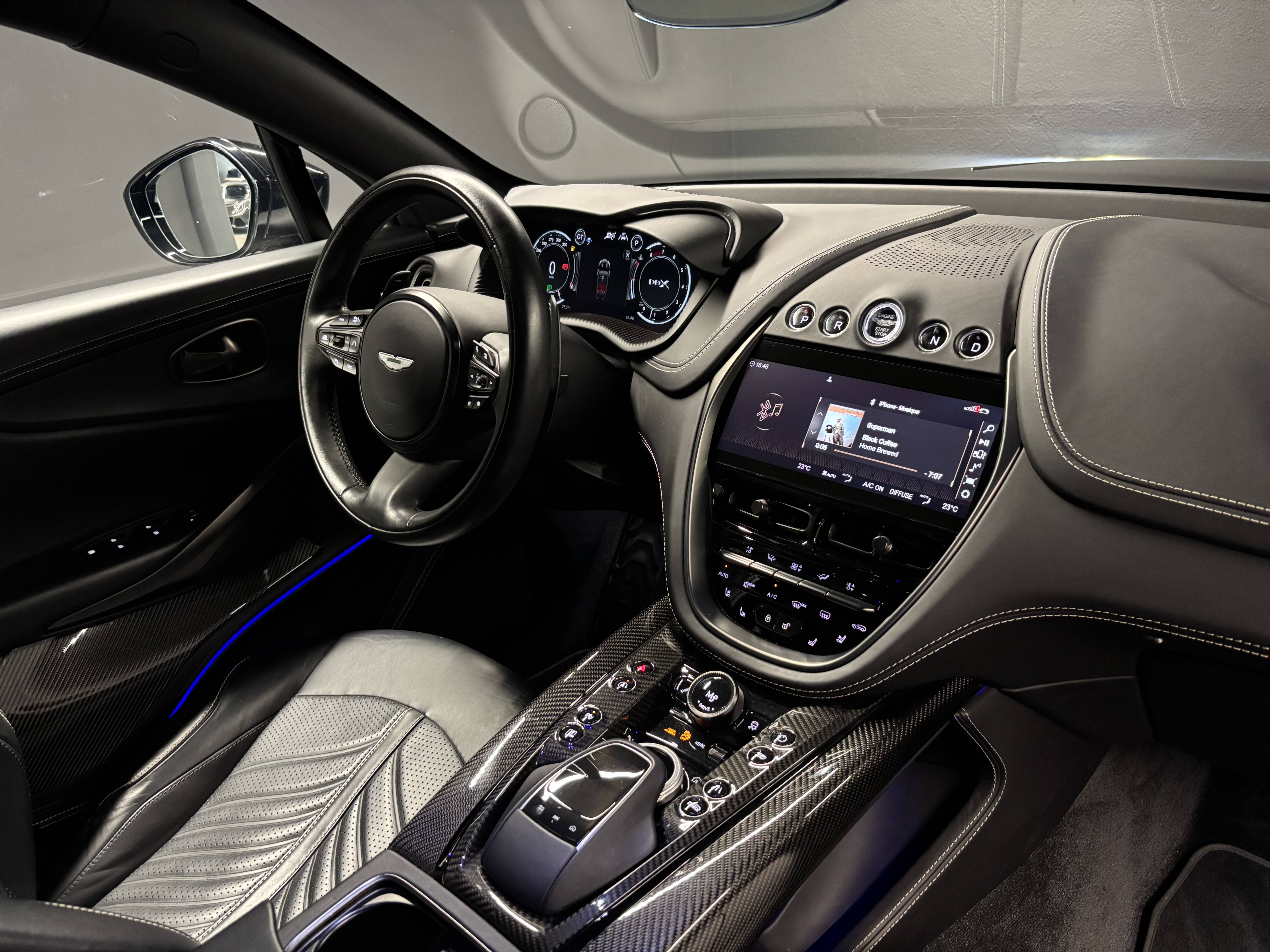 DBX707 DBX707 4.0 Biturbo V8 &mdash; 6