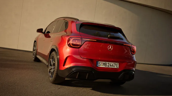Mercedes GLA : 3/4 arrière incliné