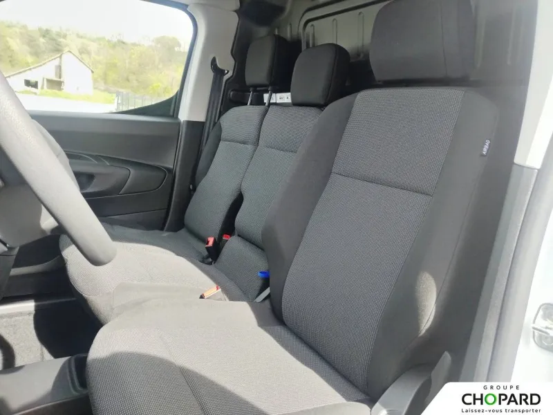 Image secondaire du véhicule 12