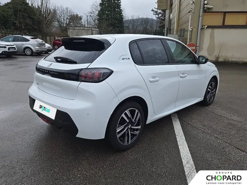 Image secondaire du véhicule 4