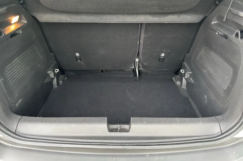 Image secondaire du véhicule 10