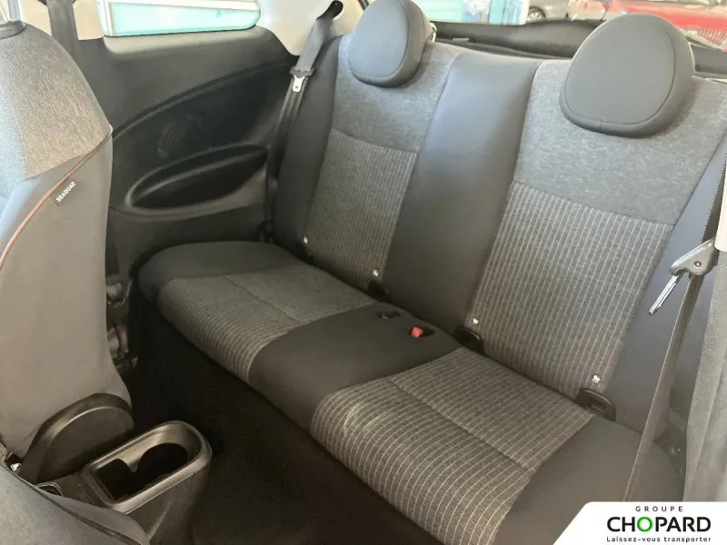 Image secondaire du véhicule 12