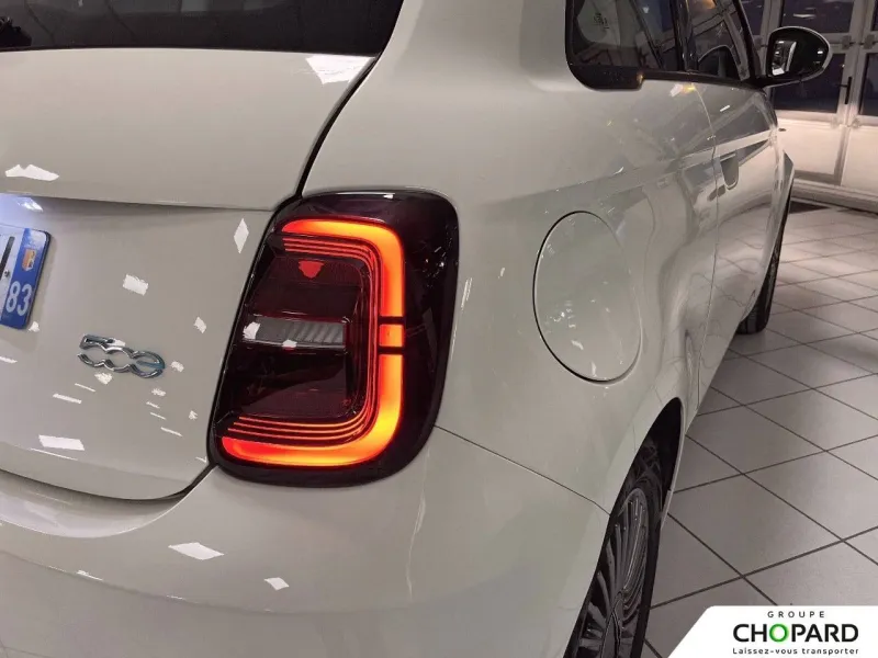 Image secondaire du véhicule 22