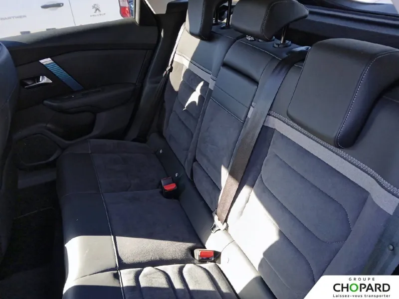 Image secondaire du véhicule 12