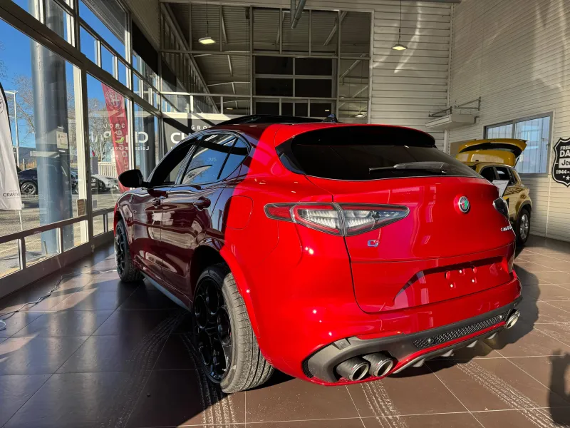 Image secondaire du véhicule 6