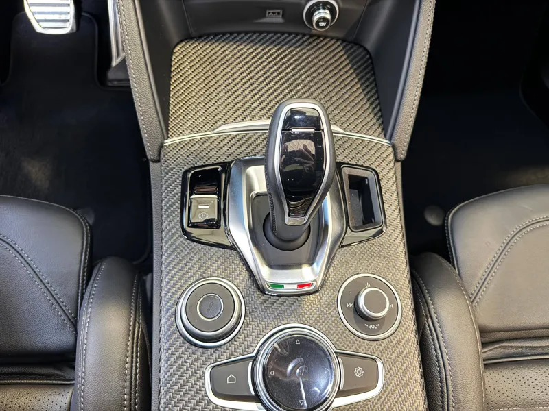 Image secondaire du véhicule 13