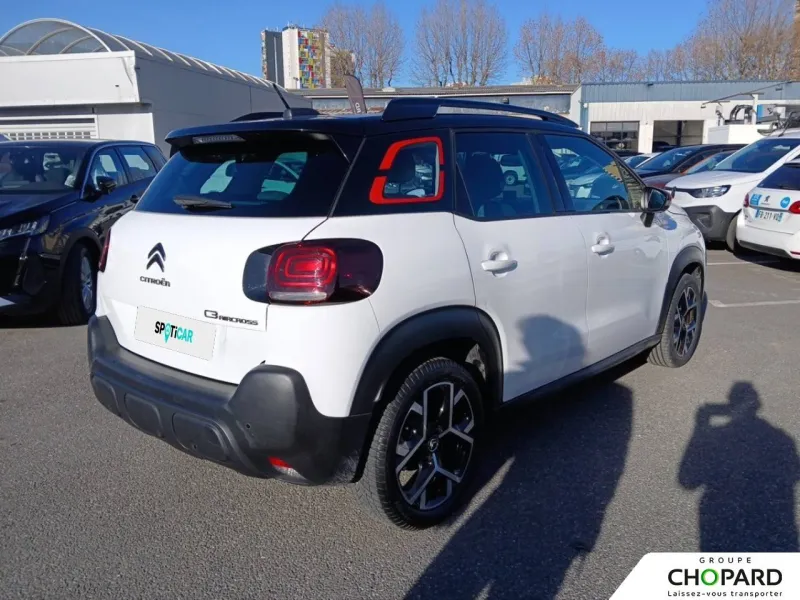 Image secondaire du véhicule 9