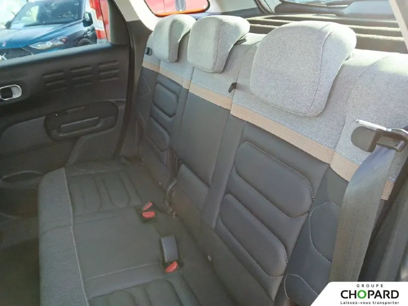 Image secondaire du véhicule 12