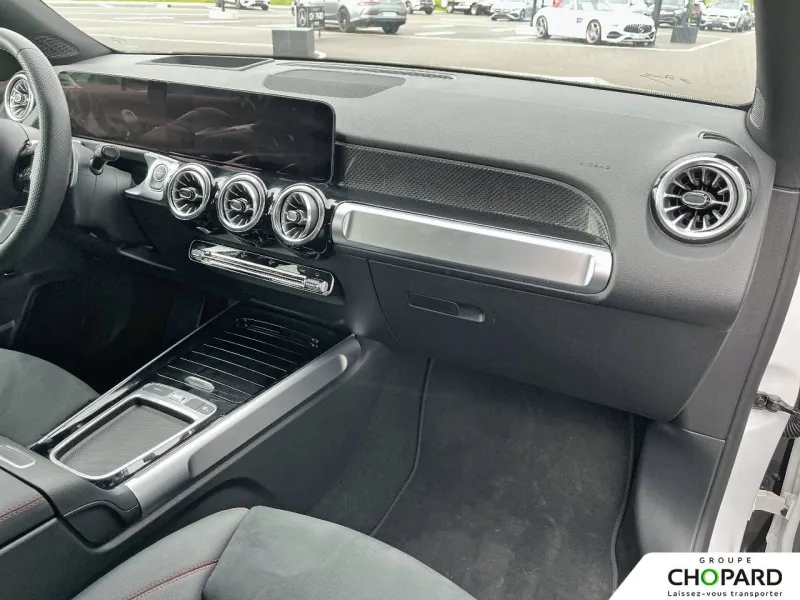 Image secondaire du véhicule 8