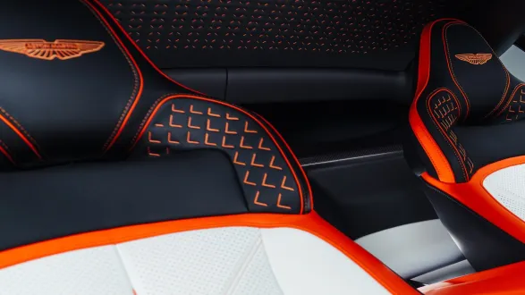 Aston Martin Valen : Sièges