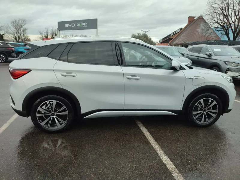 Image secondaire du véhicule 4