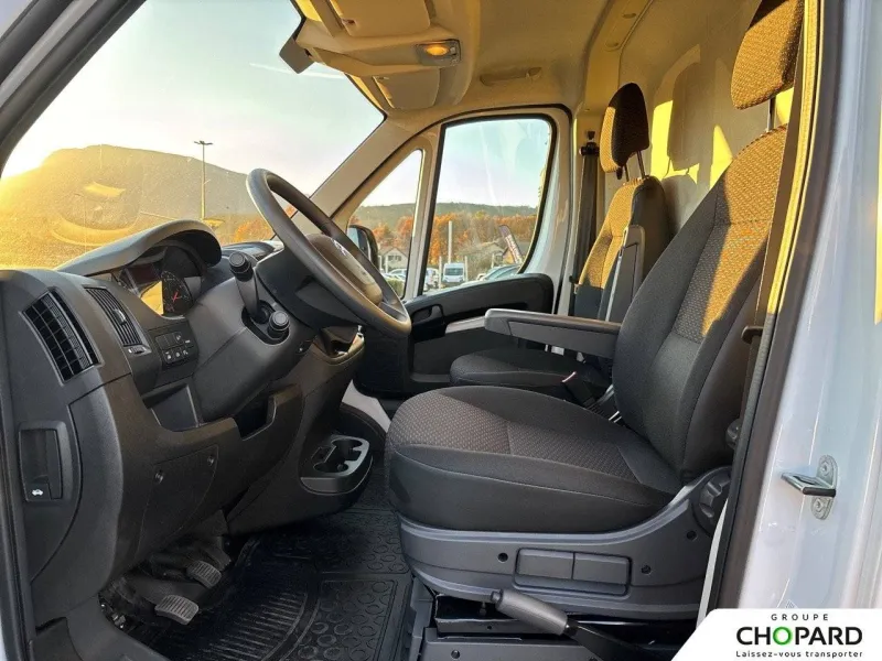 Image secondaire du véhicule 12