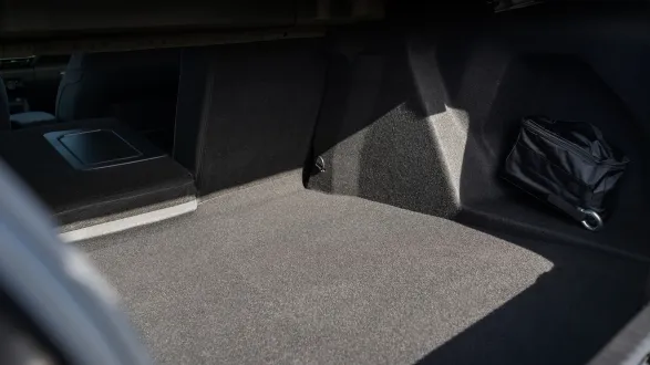 Citroën C4 X 2022 : détail intérieur du coffre