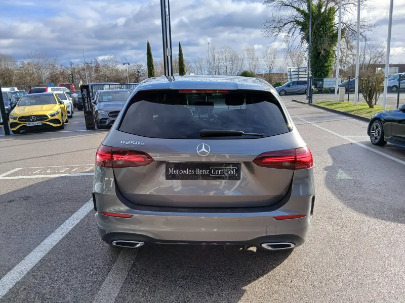 Image secondaire du véhicule 6