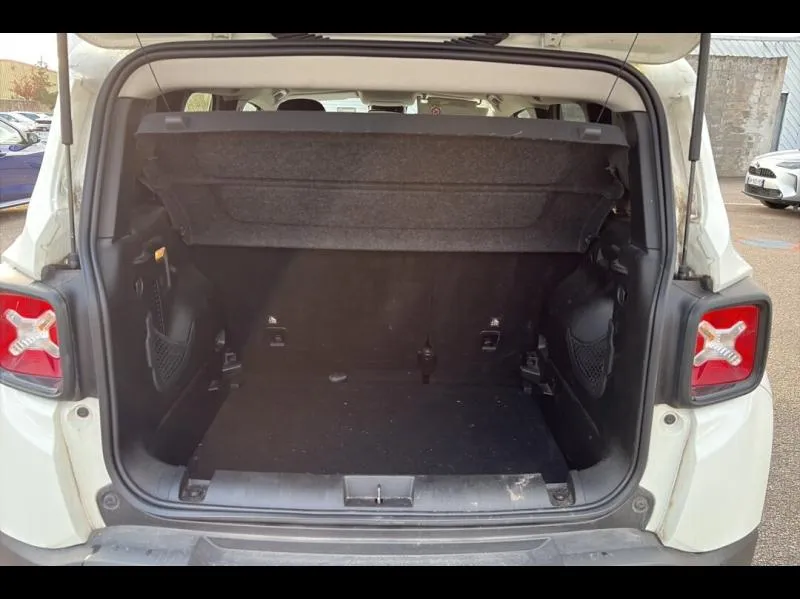 Image secondaire du véhicule 10