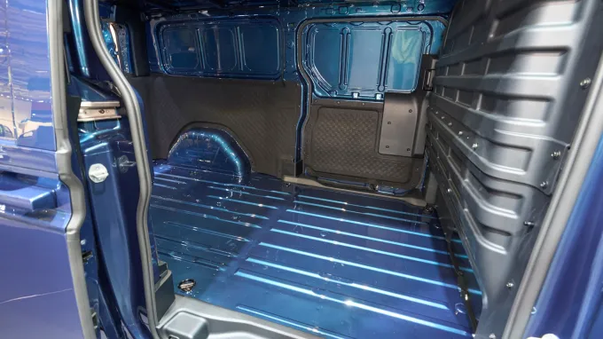 Kia PV7 Cargo : Intérieur