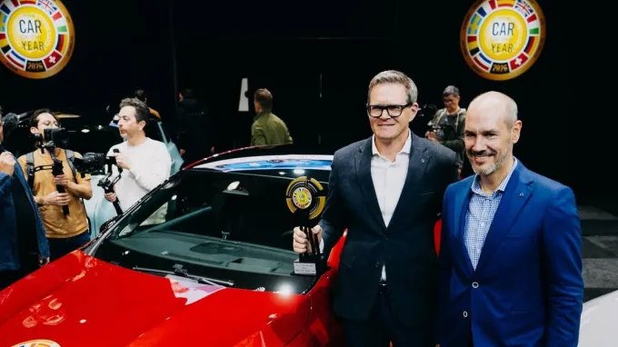 Mercedes CLA : Remise trophée Car of the Year