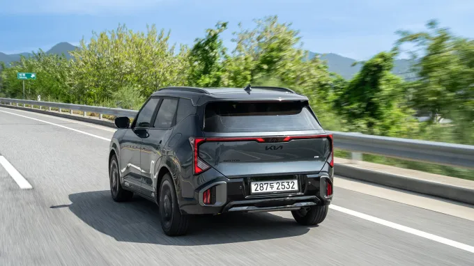 Kia Seltos : Face arrière