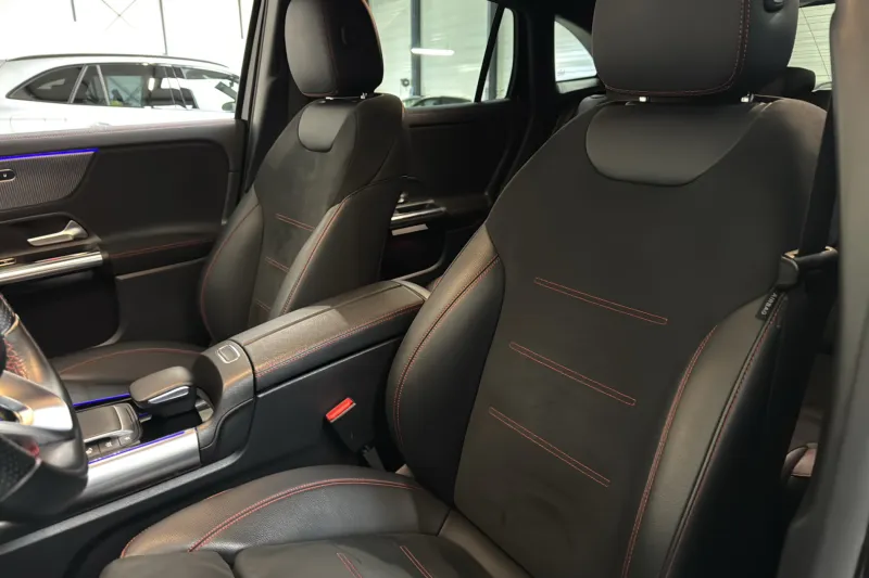 Image secondaire du véhicule 11