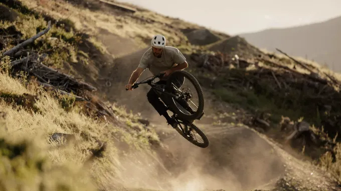 Specialized Turbo Levo 4 Evo : saut