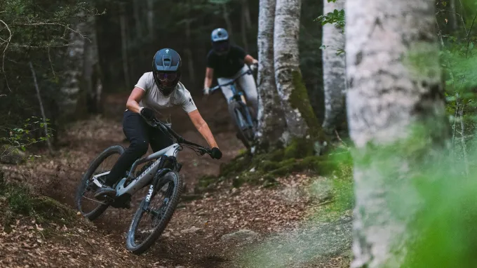 Specialized Turbo Kenevo : en forêt